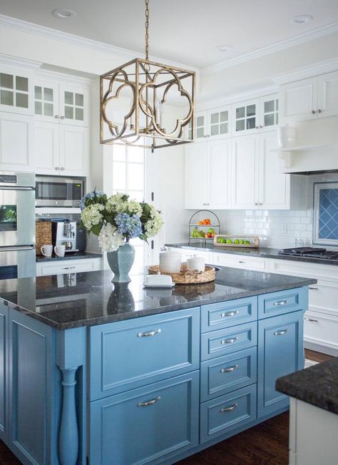 Get the Look for Less: Elegant Blue & White Kitchen This inspiring blue and white traditional style kitchen is so lovely! We're especially loving the chic l Blue And White Cabinets, Blue Kitchen Island, Island Countertop, Kabinet Dapur, Blue Kitchen Cabinets, 카페 인테리어 디자인, New Kitchen Cabinets, Blue Cabinets, Blue Kitchen