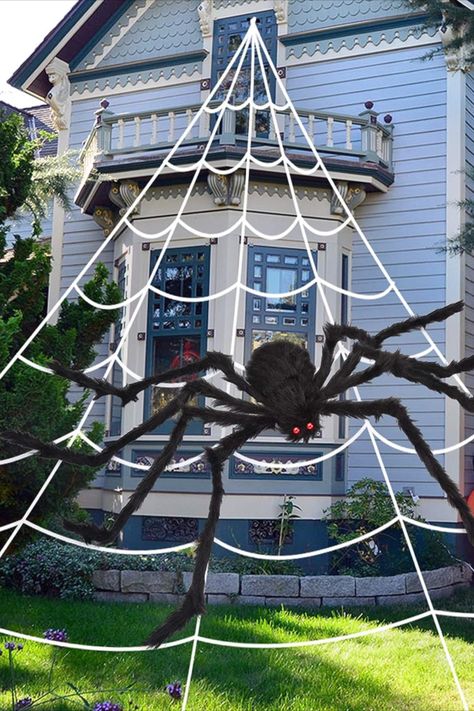 Giant Spider Web, Huge Spiders, Fake Spider, Spider Web Decoration, Halloween Spider Decorations, Spiders Scary, Spider Decorations, Creepy Spider, Giant Spider