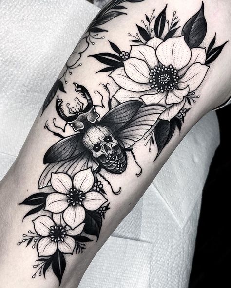 Angelo Parente on Instagram: “Beetle and Flowers 💀 . . . #blackwork #inkedmag #dotworker #bugtattoo #beetletattoo #dotworktattoo #tattoosnob #btattooing #tttpublishing…” Beetle Floral Tattoo, Angelo Parente Tattoos, Bug Flower Tattoo, Types Of Flower Tattoos, Beetle Tattoo Design, Gothic Flower Tattoo, Baby Owl Tattoos, American Style Tattoo, Wilderness Tattoo