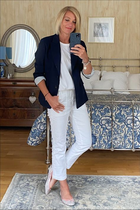 How to wear white jeans with a round neck white t-shirt & navy blazer . . . #ootd #wiw #lotd #over40 #over40fashion #fashion #midlifestyle #over40style #midlife #whattowear #howtostyle #style #stylingtips #springstyle #looksforspring #springfashion #whattowearinspring #springlooks #springstylingtips #ideasonwhattowearinspring Blazer Ootd, Style White Jeans, How To Wear White Jeans, Cropped White Jeans, Navy Blazer, Fashion Over 40, Spring Looks, Outfit Posts, How To Style