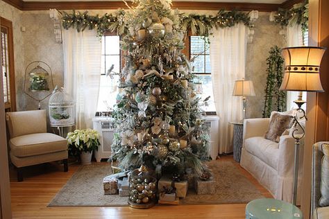 2011 Bachman's Holiday Ideas House -- gorgeous Christmas decor #maudelovesbachmans Radiator Cover Decor, Diy Chair Covers, Enchanted Christmas, Holiday Boutique, Fireplace Built Ins, Diy Raised Garden, Raised Garden Beds Diy, Fabulous Christmas, Winter Ideas