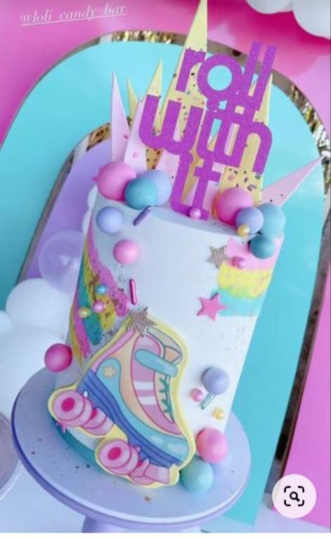 Skate Into Eight Birthday, Roller Skate Party Cake, Roller Skating Cakes, Roller Skates Cake, Roller Skate Cakes, Roller Skate Theme Birthday Party, Barbie Roller Skate Party, Skating Cake Ideas, Roller Skating Cake Ideas