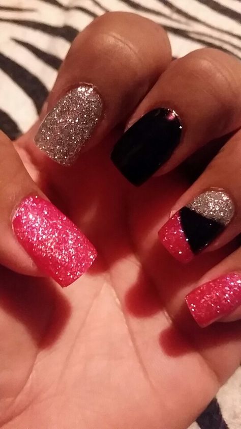 Nail Design With Glitter, Black And Silver Nail Designs, Silver And Pink Nails, Baby Blue Acrylic Nails, Black Silver Nails, Silver Acrylic Nails, Light Pink Nail Designs, Vacation Nail Designs, Pink Black Nails