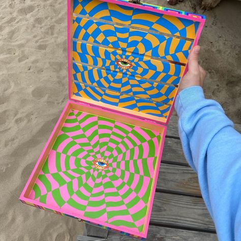 Trippy Box Painting Ideas, Stash Box Painting Ideas, Wood Box Painting Ideas, Chameleon Cage, Lsd Art, Hand Painted Wooden Box, Painted Box, Painted Wooden Boxes, Block Painting