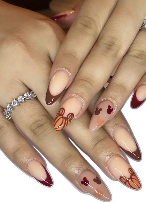 Disney Fall Nails, Disney Fall, Disney Thanksgiving, Thanksgiving Nails, Disney Nails, Fall Nails, Makeup Nails, Nail Inspo, Nail Colors