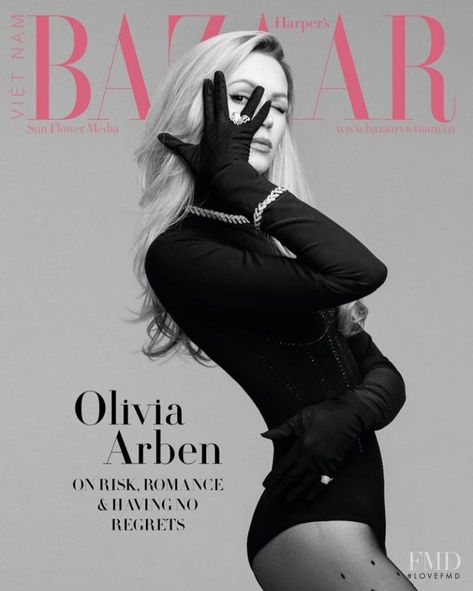 Cover with Olivia Arben April 2020 of VN based magazine Harper's Bazaar Vietnam from Sun Flower Media including details. (ID:55810) Vogue Poses, Mode Poses, Poses Modelo, High Fashion Poses, 90s Harajuku, Women 90s, Fashion Model Poses, 얼굴 그리기, Cartoon Tshirt