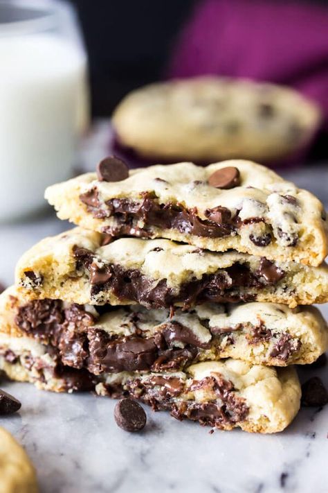 These fudge filled chocolate chip cookies are simple, classic chocolate chip cookies with a decadent chocolate fudge filling on the inside!  These surprise-inside cookies are sure to be a new favorite! Filled Chocolate Chip Cookies, Chocolate Fudge Filling, Easy Chocolate Fudge, Oh Sweet Basil, Fudge Cookies, Filled Cookies, Sweet Basil, Köstliche Desserts, Decadent Chocolate