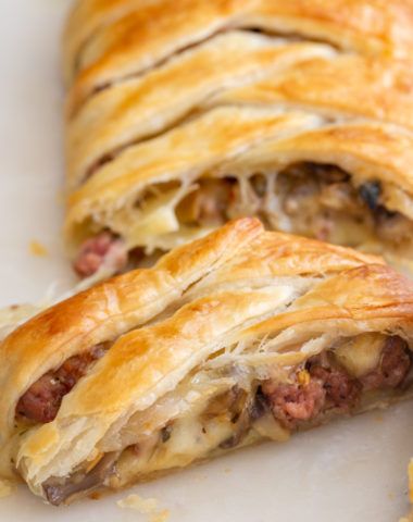 The best Italian Main Dish Recipes - Page 2 of 6 - An Italian in my Kitchen Mushroom Strudel, Puff Pastry Recipes Dinner, Strudel Recipes, Easy Puff Pastry, Puff Pastry Recipes, Grilled Vegetables, Pastry Recipes, Sweet Savory, Puff Pastry