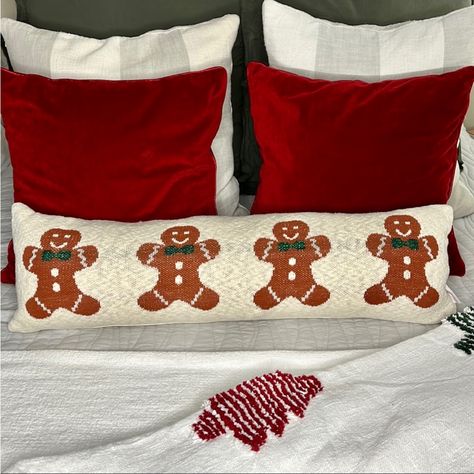 Such A Cute Christmas Or Holiday Lumbar Pillow! Quality Knit Material. Has Four Gingerbread Men With Cute Bow Ties! This Decorative Pillow Has Shimmery Green And Silver Thread Accents. Perfect For A Bed Or Couch! *Other Pillows/Items Shown As Example For Set Up But May Be Listed On My Page Rae Dunn Anthropologie Pottery Barn Pottery Barn Kids Target Martha Stewart Cynthia Rowley Pier 1 Neiman Marcus West Elm Winter Pillow Cases, Aesthetic Christmas Bedroom, Christmas Couch Decor, Christmas Bedrooms Cozy, Anthropologie Pottery, Gingerbread Pillow, Future Christmas, Christmas Lockscreen, Gingerbread Cottage