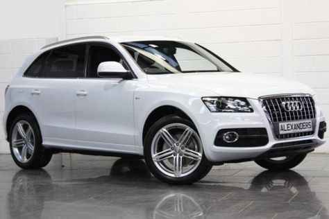 Audi Q5 S Line White Audi, Suv Vehicles, Audi 2017, Dream Cars Lamborghini, Dog Car Accessories, Luxury Cars Audi, Cars Suv, Cars Birthday Party Disney, Mom Car