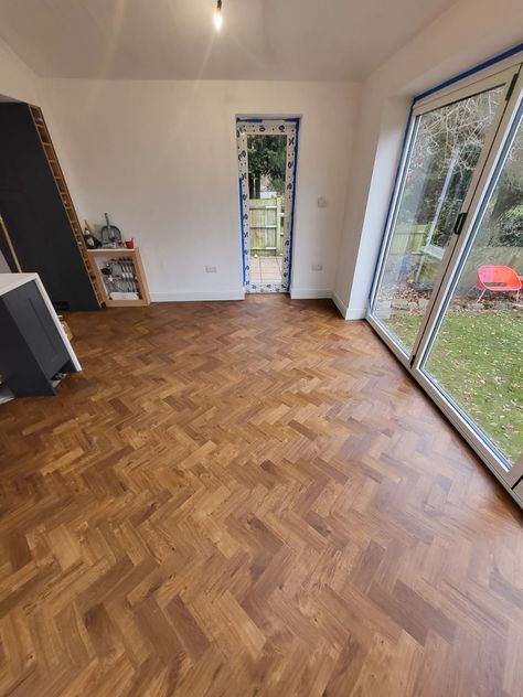 Amtico Spacia Royal Oak in herringbone installation Amtico Spacia, Southern Cross, Herringbone Floor, House Things, Kitchen Floor, Royal Oak, Kitchen Flooring, Herringbone, Laminate