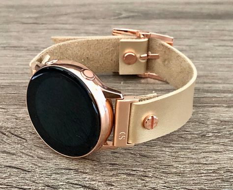 Trendy Watches Women, Apple Watch Silver, Wristband Design, Gold Galaxy, Rose Gold Apple Watch, Tech Jewelry, Leather Rose, Smart Jewelry, Samsung Galaxy Watch