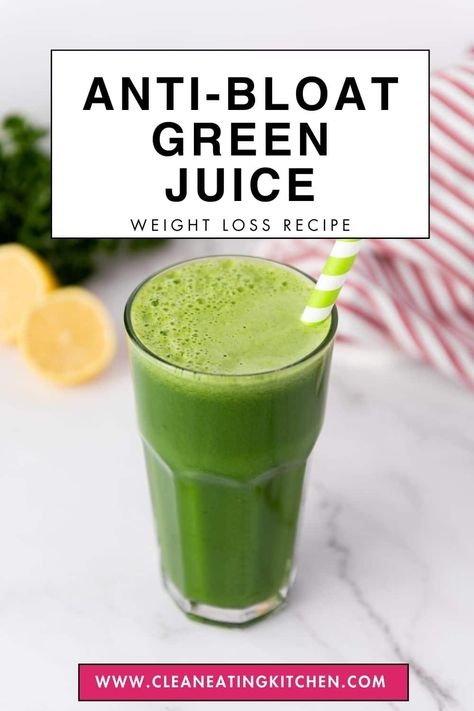 This green Anti-Bloat Juice uses ingredients known to help reduce symptoms of bloating and water retention. Try this delicious and nutritious green drink using a blender or a juicer. Add this healthy juice to your list of juice cleanse recipes. It's one of the best tasting cold pressed juice recipes you can make. Kale Juice Recipes, Inflammatory Drinks, Anti Bloat, Cold Pressed Juice Recipes, Fresh Juice Recipes, Recipes Smoothies, Juice Cleanse Recipes, Green Drink, Vitamix Recipes