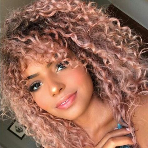 Pink Curly Hair, Blorange Hair, Highlights Bob, Blond Rose, Dyed Curly Hair, Pink Blonde Hair, Bold Hair Color, Cute Hair Colors, Colored Curly Hair