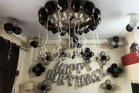 Birthday Room Corner Decorations, Black And Silver Balloons, Room Corner Decoration, Birthday Balloon Decoration, 6 Month Anniversary, Black And White Balloons, Month Anniversary, Balloon Surprise, Silver Balloons