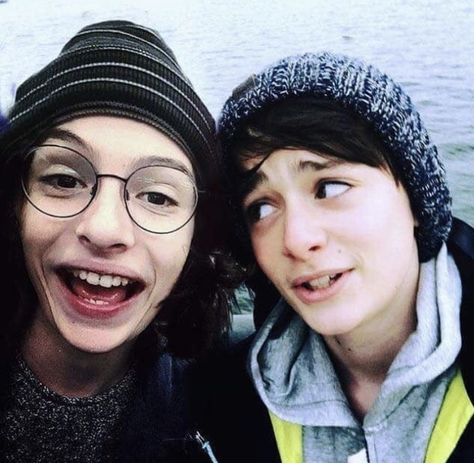 Finn and Noah Finn Noah And Millie, Finn Wolfhard And Noah Schnapp, Finn And Noah, Finn Stranger Things, Stranger Things 3, Stranger Things 2, Stranger Things Actors, Noah Schnapp, Cast Stranger Things