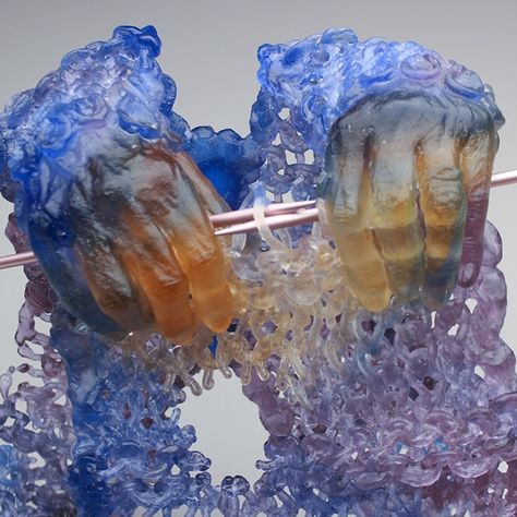 Glass Sculptures of Hands Knitting Themselves Celebrate the Act of Making Escher Drawings, Halloween Express, Bee Embroidery, Elegant Vases, Human Hand, Paper Birds, Exotic Fruit, Modern Artists, Canadian Artists