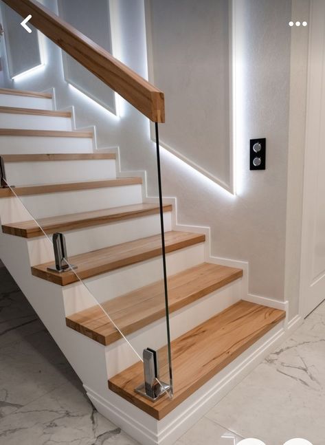 درابزين السلم, Bathroom Inspo Interior Design, Stair Design Architecture, Interior Stair Railing, Design Hall, Open Trap, Staircase Design Modern, Staircase Railing Design, Stairs Design Interior