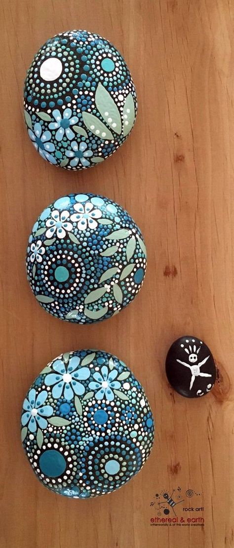 DIY Mandala Stone Patterns To Copy (17) Rock Kunst, Diy Mandala, Mandala Painted Rocks, Art Pierre, Mandala Rock Art, Mandalas Painting, Rock Painting Patterns, Hand Painted Stones, Dot Art Painting