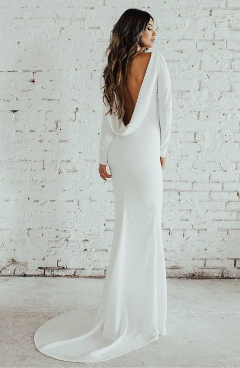 27 Fall Wedding Dresses That Are Cool & Cozy Tailored Wedding Dress, Embellished Wedding Dress, Wedding Dress Guide, Wedding Dresses 2018, Womens Wedding Dresses, Back Wedding Dress, Top Wedding Dresses, Dress Guide, Wedding Dress Sizes