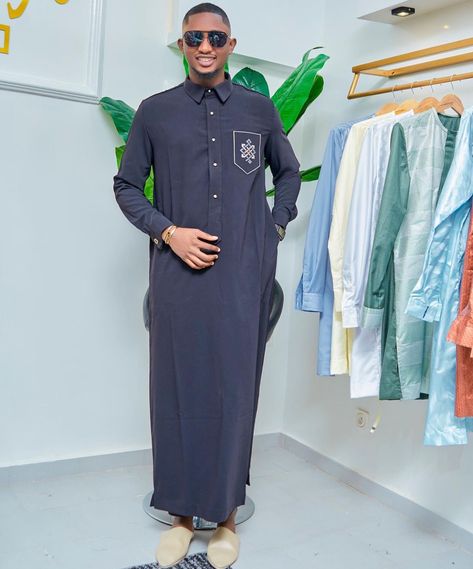 Kanzu Wear, Dress Styles For Men, Jalabia Styles, African Dress Styles, African Couture, Latest African Men Fashion, African Attire For Men, African Dresses Men, African Shirts For Men