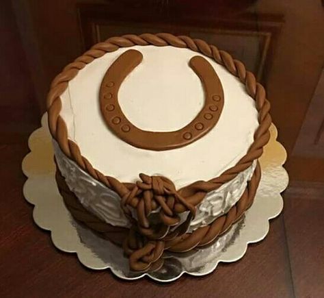 Horse Shoe Cake, Country Birthday Party, 1st Rodeo, Shoe Cakes, Single Tier Cake, Ideas Fiesta, Country Birthday, Shoe Cake, Take The Cake