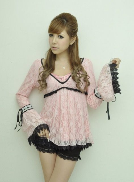 2000s Pink Aesthetic, Shoujo Fashion, Cute Kawaii Outfits, 2000s Japanese Fashion, Fashion 2000s, Hime Gyaru, Pin Up Outfits, Gyaru Fashion, J Fashion