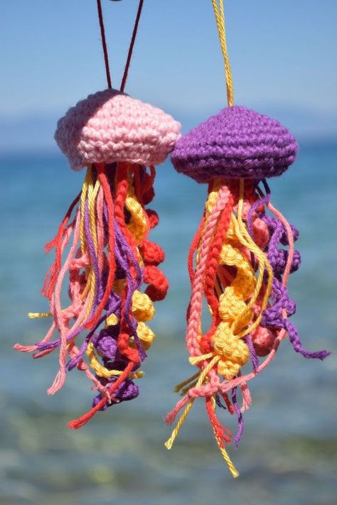 these images are for crochet patterns and these images are for crochet gifts Jellyfish Amigurumi, Sea Decoration, Summer Beach House, Ornaments Crochet, Crocheted Jellyfish, Sea Decor, Crochet Shop, Crochet Ornaments, Toy 2