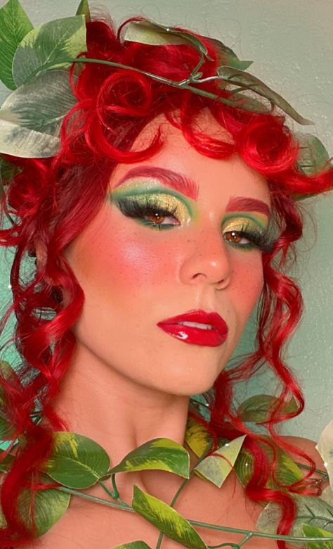 Posion Ivy Costume Makeup, Posion Ivy Diy Costume, Position Ivy Halloween Costume, Poison Ivy Inspired Makeup, Easy Poison Ivy Costume, Poison Ivy Plus Size Costume, Poison Ivy Cosplay Plus Size, Position Ivy Makeup, Modest Poison Ivy Costume