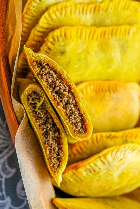 Beef Patties Recipes, Jamaican Beef Patties, Jamaican Patty, Habanero Pepper, Jamaican Cuisine, Jamaican Dishes, Spiced Beef, Beef Patties, Caribbean Cuisine