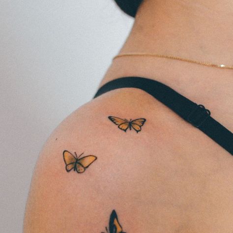 leractattoo on Instagram: "Butterflies Tattoo #butterfly #Butterflies #Tattoo #minimal #shoulder #tetovo #leractattoo" Yellow Butterfly Tattoo, Butterflies Tattoo, Tattoo Minimal, Tattoo Butterfly, Yellow Butterfly, Butterfly Tattoo, Inspirational Tattoos, Tattoos And Piercings, Small Tattoos