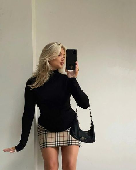 Sophie Murray (@sophie_murraayy) • Instagram photos and videos Burberry Outfit Aesthetic, Burberry Skirt Outfit, Sophie Murray, Sixth Form Outfits, Burberry Skirt, Burberry Outfit, Zara Jacket, Autumn Fits, Miniskirt Outfits