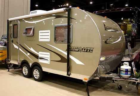 Lightweight Campers, Ultra Lite Travel Trailers, Lightweight Trailers, Lightweight Travel Trailers, Lite Travel Trailers, Camper Design, Airstream Campers, Small Travel Trailers, Crossover Cars