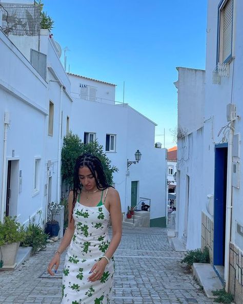 𝐇𝐚𝐭𝐢𝐜𝐞🦋 on Instagram: "sweet n simple 🤍🌿 . . . . . . #albufeira #photos #photodump #portugal #portugal🇵🇹 #travel #travelphotography #oldtown #europe #algarve #outfitbook #outfitbook_ #outfitbookbabe #outfitinspiration #whitedress #flowers #travelblogger #summer #friends #summervibes #summernights #green #whitehouses" Algarve Portugal Outfit, Albufeira, Summer Friends, Algarve Portugal, Portugal Travel, White Houses, Algarve, Summer Nights, Photo Dump