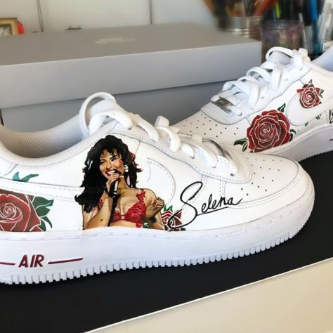 Selena Shoes, Selena Quintanilla Merch, Selena Quintanilla Birthday, Quince Stuff, Charro Quince, Selena Quintanilla Outfits, Selena Quintanilla Fashion, Customized Shoes, Selena Q