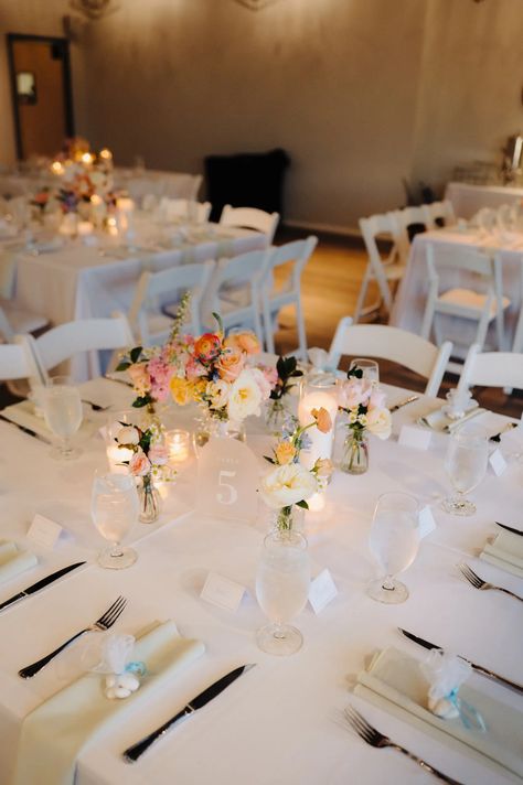 White and Pink Spring Garden Party Wedding Reception Tablescape Decor Inspiration | White Folding Garden Chairs and Linen | White Roses and Orange Anemone Centerpiece Ideas White Chairs Wedding, Orange Anemone, Garden Party Wedding Reception, Anemone Centerpiece, Vases Wedding Decor, Wedding Rooftop, Bud Vases Wedding, Wedding Reception Chairs, Chairs Wedding