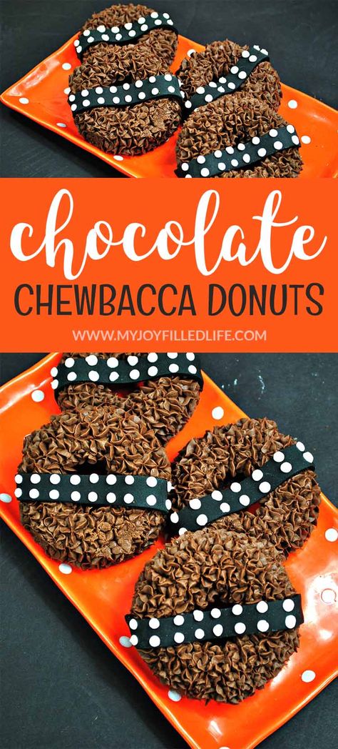 These chocolate Chewbacca donuts are the PERFECT chocolate donut recipe for all your little (and big) Star Wars fans! Follow the step by step directions below to make your very own chocolate Chewbacca donuts! #donuts #starwars #chewbacca Chocolate Donut Recipe, Mandalorian Party, Themed Baking, Chewbacca Star Wars, Milk Chocolate Fudge, Donuts Donuts, Chocolate Fudge Frosting, Chocolate Donut, Disney Recipes