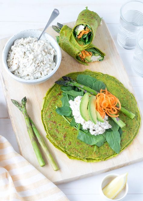 Recipe Crepes, Spinach Crepes, Best Picnic Food, Spinach Wrap, Spinach Wraps, Crepe Recipe, Crepes Recipe, Chicken And Spinach, Recipe Cover