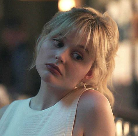 Audrey Hope, Emily Alyn Lind, Gossip Girl Reboot, Girly Movies, Woman Hair, Young Actresses, Model Inspo, Celebrity Pictures, Gossip Girl