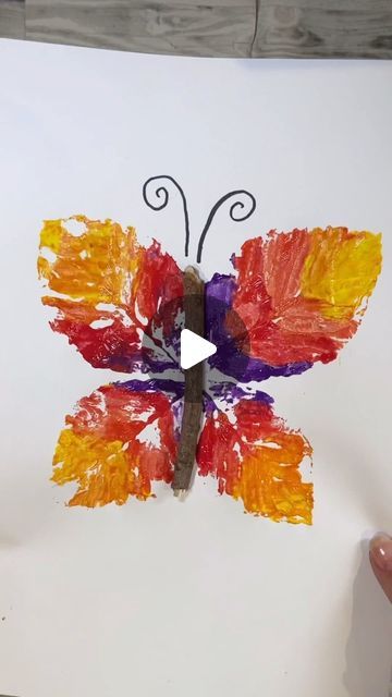 Butterfly Activity For Toddlers, Leaf Printing For Kids, Butterfly Activities For Toddlers, Leaf Printing Art Ideas, Butterfly Activity, Lkg Worksheets, Leaf Print Art, Leaf Printing, Butterflies Activities