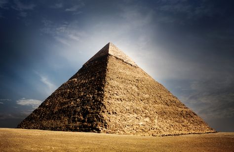 The Miracle Pyramid - Guideposts Giza Plateau, Karnak Temple, Great Pyramid Of Giza, Ancient Technology, Spirit Science, Valley Of The Kings, Pyramids Of Giza, Seven Wonders, Cairo Egypt