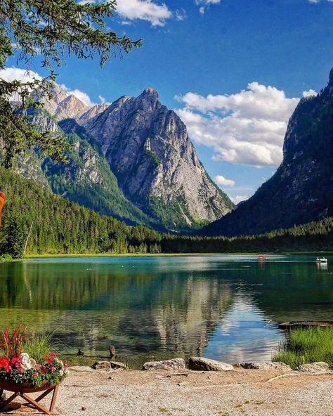 Dolomites Italy, The Dolomites, Awesome Places, Swimming Holes, Secret Places, Beautiful Waterfalls, First World, Mother Nature, Places To Travel