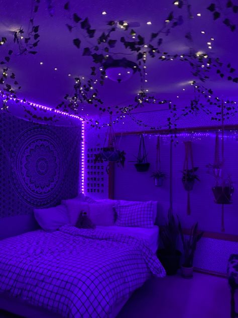 Black Room With Led Lights, Royal Blue Room Aesthetic, Dark Purple Rooms, Blue Teenage Girl Bedroom Ideas, Purple Themed Room, Modern Purple Bedroom, Purple And Blue Room, Purple Bedroom Aesthetic, Dark Purple Room