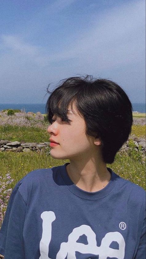 Lee Joo Young Hair, Two Block Haircut, Hair Stayl, Lee Joo Young, Short Hair Tomboy, Shot Hair Styles, Girl Haircuts, Favorite Hairstyles, Girl Short Hair