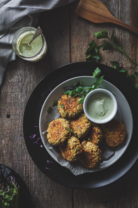 An easy vegan baked Falafel that is high in fiber, protein and flavour! Garlic dill sunflower dip is the perfect accompaniment! Falafel Photography Styling, Falafel Photography, Salad Food Photography, Vegan Super Bowl, Falafel Salad, Meatless Mains, Real Food Snacks, Dill Dip, Baked Falafel