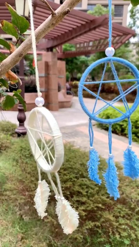 Fabric Crafts To Sell, Fabric Crafts Ideas, Fabric Art Ideas, Diy Dream Catcher Tutorial, Dream Catcher Tutorial, Pola Macrame, Dream Catcher Patterns, Creative Fabric, Woolen Flower