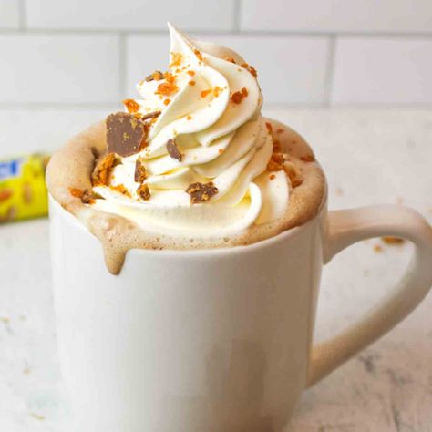 Butter Flavors, Butterfinger Candy, Hot Cocoa Recipe, Cocoa Recipes, Hot Chocolate Recipe, Chocolate And Peanut Butter, Baking Cocoa, Vanilla Whipped Cream, Homemade Hot Chocolate