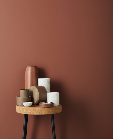 We love: The new terracotta and brass wares from Lightly - The Interiors Addict Terracotta Ceramics, Cork Stool, Interior Design Blogs, Color Terracota, Deco Rose, Interior Trend, Wall Color, Terra Cotta, Trendy Colors