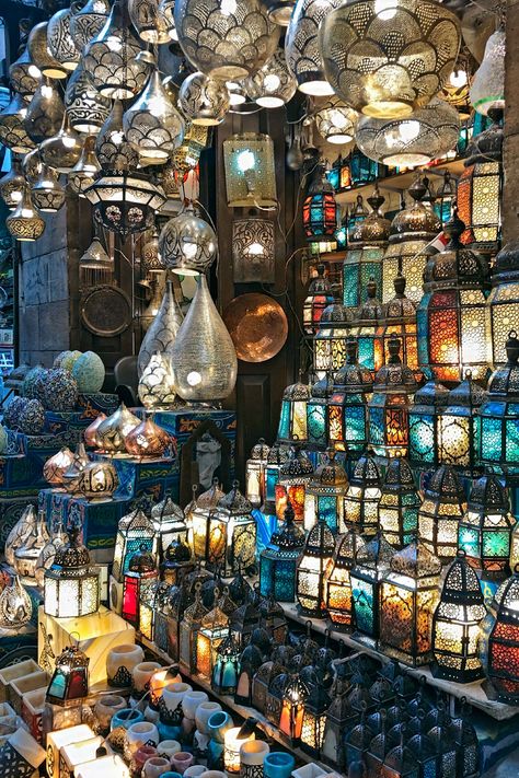 Arabic Market, Moroccan Market, Best Things To Buy, Ancient Egyptian Goddess, Lantern Head, Egyptian Goddess, Metal Lamp, Market Shopping, Local Guide