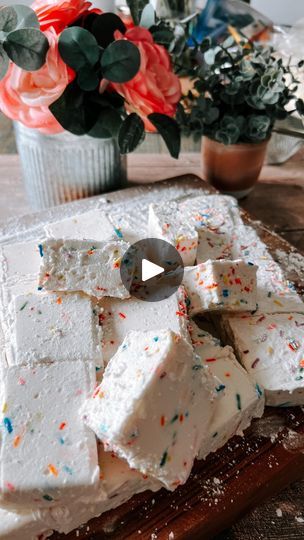 6.5K views · 2.3K reactions | How to make homemade marshmallows! These are the BEST marshmallows you’ve ever had. I promise! It may seem like a lot of work, but trust me, it’s super easy and hardly takes any time at all. Let me know if you give these a try!

Ingredients 
3/4 cup icing sugar
1/4 cup cornstarch
1/2 cup cold water
5 tsp gelatin
2 cups white sugar
1/4 cup white corn syrup
1/4 tsp salt
1/2 cup water
2 egg whites
1/4 tsp cream of tartar
1 tbsp vanilla (or other flavourings)
1/4 to 1/2 cup of mix-ins (I used sprinkles but this is totally optional, the marshmallows are delicious without anything added). 

Whisk together the icing sugar and cornstarch and set aside. Also mix together the cold water and gelatin and set this aside as well. 

Combine the sugar, corn syrup, salt and wa Marshmallow Treats Recipe, Braised Chicken Recipes, Cracker Toffee, Toffee Bars, Fudge Frosting, Marshmallow Treats, White Corn, Recipes With Marshmallows, Candy Recipes Homemade